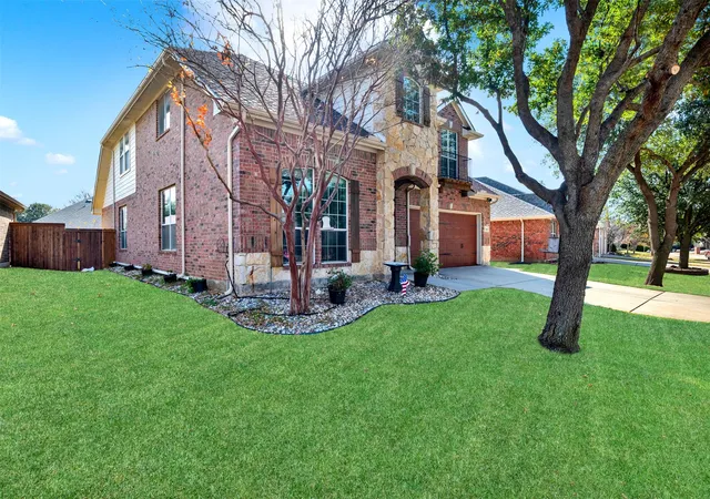 Photo 3 of Single family home for sale at 2740 Evening Mist Dr, Little Elm, TX 75068 | MLS# 21267592 | Listing updated on 2026-10-22