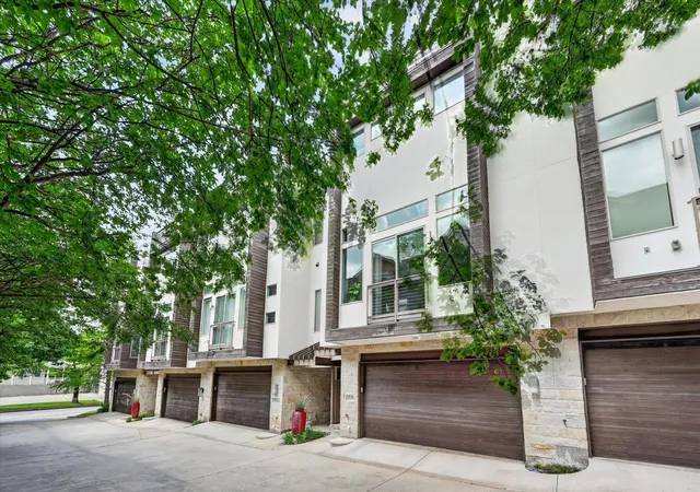 Photo 2 of Condo for sale at 4230 Travis St #4, Dallas, TX 75205 | MLS# 21329219 | Listing updated on 2026-09-13