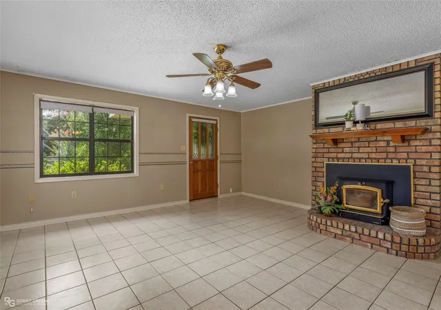 Photo 2 of Sale Pending at 233 Allen Dr, Minden, LA 71055 | MLS# 21322146 | Listing updated on 2026-09-16