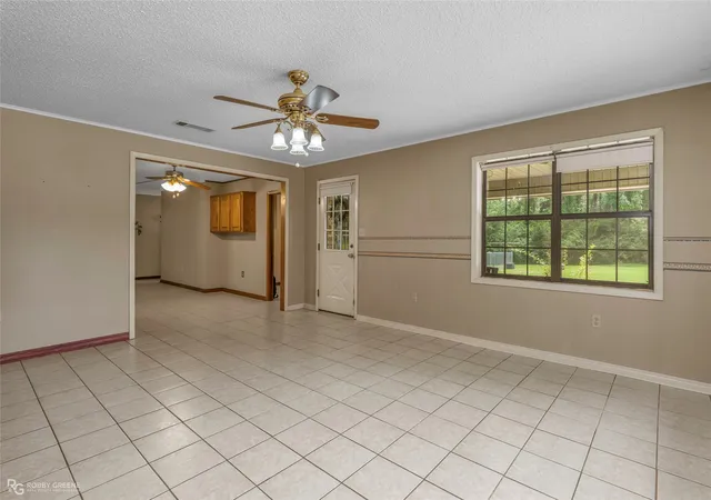 Photo 3 of Sale Pending at 233 Allen Dr, Minden, LA 71055 | MLS# 21322146 | Listing updated on 2026-09-16