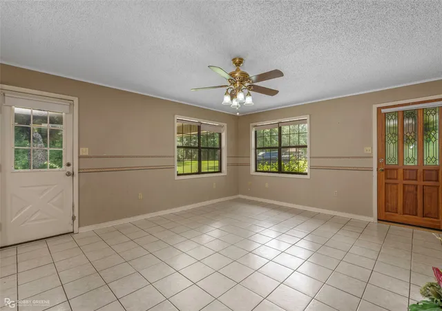 Photo 4 of Sale Pending at 233 Allen Dr, Minden, LA 71055 | MLS# 21322146 | Listing updated on 2026-09-16