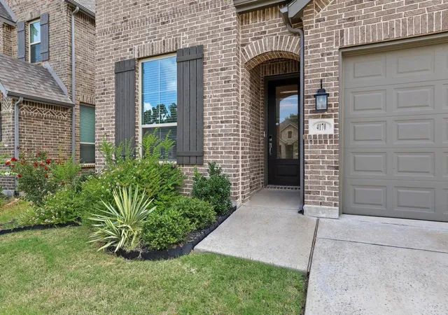 Photo 3 of Single family home for sale at 4170 Carter Ct, Denison, TX 75020 | MLS# 21329046 | Listing updated on 2026-09-27