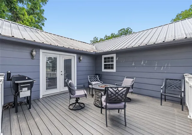 Photo 2 of Single family home for sale at 304 N Victor St, Comanche, TX 76442 | MLS# 21316563 | Listing updated on 2026-09-08