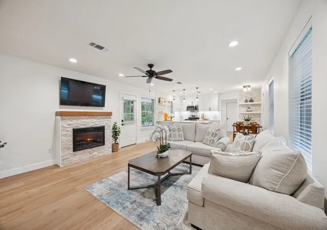 Photo 3 of Single family home for sale at 208 E 7th St, Prosper, TX 75078 | MLS# 21319505 | Listing updated on 2026-09-13