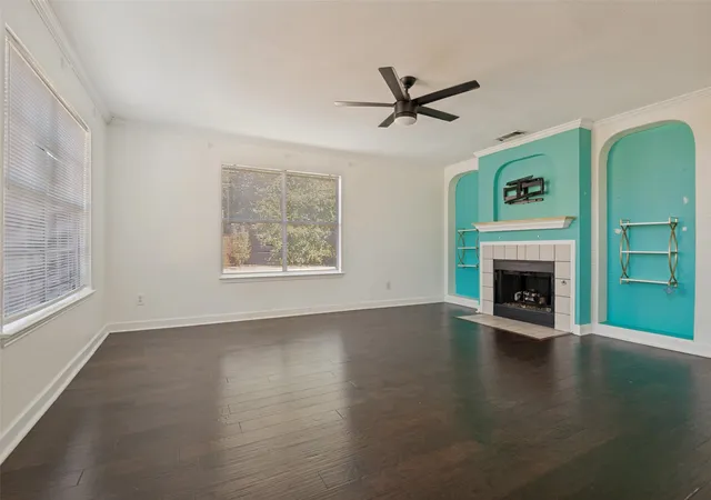 Photo 3 of Single family home for sale at 705 Bluebonnet Dr, Cedar Hill, TX 75104 | MLS# 21329601 | Listing updated on 2026-10-05