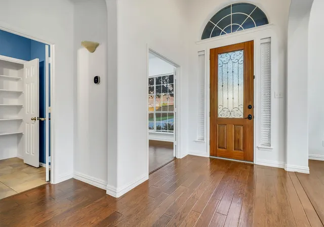 Photo 3 of Single family home for sale at 1194 Maple Ridge Wy, Murphy, TX 75094 | MLS# 21329525 | Listing updated on 2026-09-09