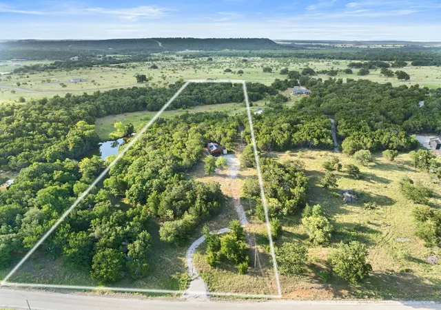 Photo 3 of Single family home for sale at 2134 River Shoals Rd, Mineral Wells, TX 76067 | MLS# 21325066 | Listing updated on 2026-09-10