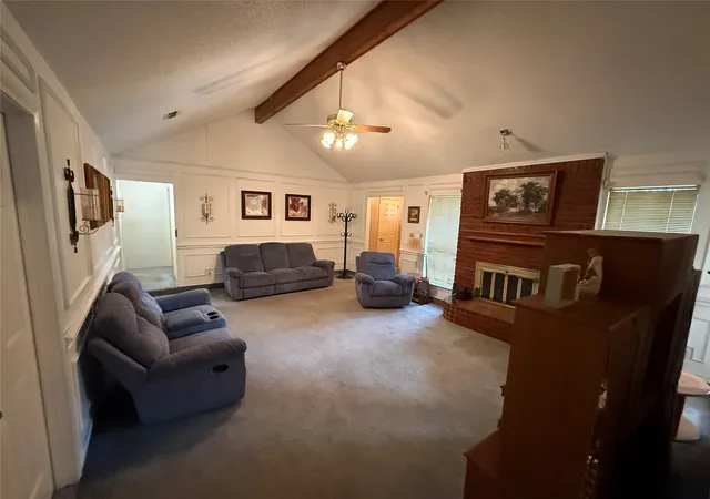 Photo 3 of Sale Pending at 2123 Turf Club Dr, Arlington, TX 76017 | MLS# 21329666 | Listing updated on 2026-07-28