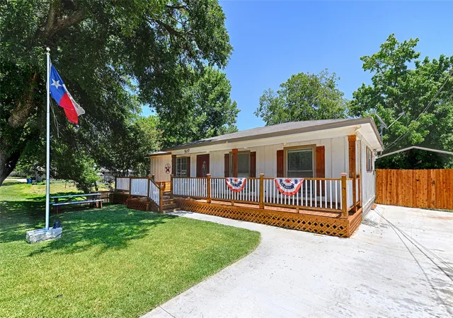 Photo 2 of Single family home for sale at 507 Bost St, Rockwall, TX 75087 | MLS# 21326299 | Listing updated on 2026-09-08