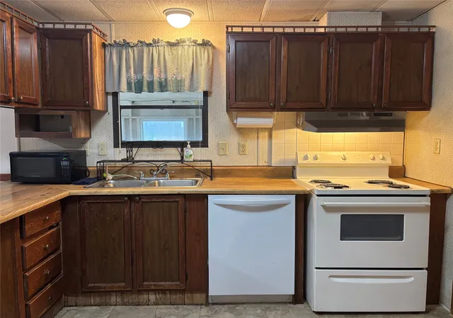Photo 1 of Sale Pending at 6955 Alvin York Ln, Shreveport, LA 71107 | MLS# 21329223 | Listing updated on 2026-09-09