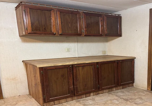 Photo 3 of Sale Pending at 6955 Alvin York Ln, Shreveport, LA 71107 | MLS# 21329223 | Listing updated on 2026-09-09