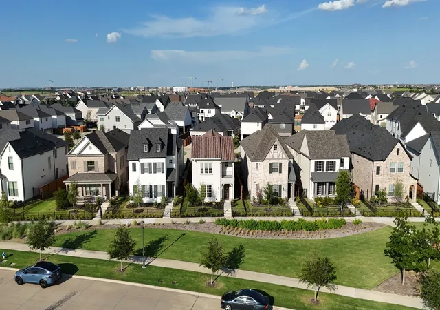 Photo 4 of Single family home for sale at 13657 Dalewood Mews, Frisco, TX 75033 | MLS# 21327943 | Listing updated on 2026-09-11