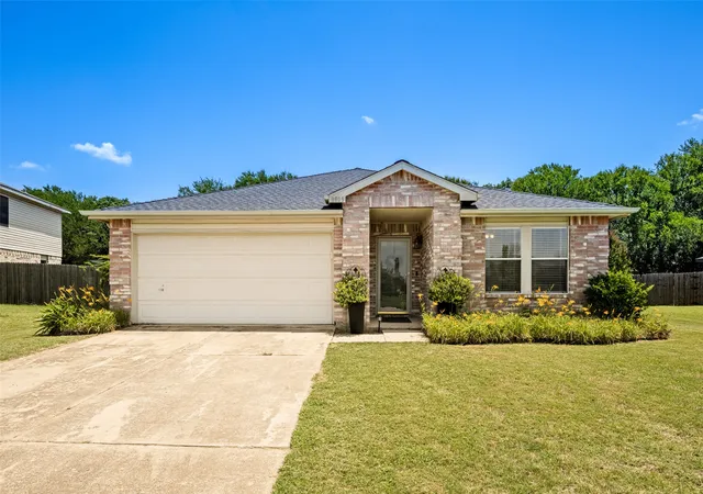 Photo 1 of Single family home for sale at 8909 Glen Falls Ln, Denton, TX 76210 | MLS# 21329484 | Listing updated on 2026-09-14