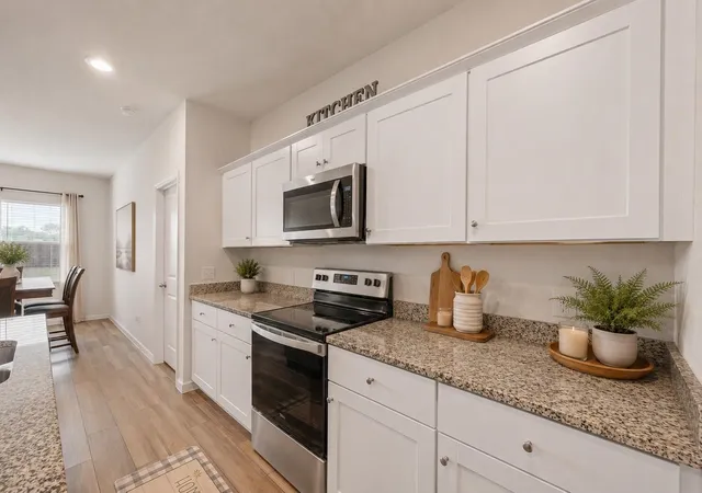 Photo 4 of Single family home for sale at 8 Glen Crossings Rd, Fort Worth, TX 76134 | MLS# 21329522 | Listing updated on 2026-09-14