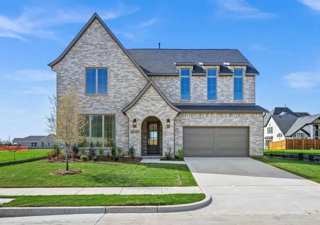 Photo 1 of Single family home for sale at 10020 Cresent Dr, Aubrey, TX 76227 | MLS# 21330017 | Listing updated on 2026-09-13
