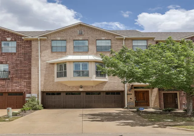 Photo 1 of Townhouse for sale at 1429 Fox Run Dr, Irving, TX 75063 | MLS# 21326608 | Listing updated on 2026-09-11