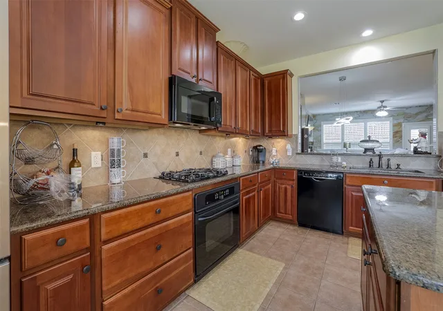 Photo 4 of Townhouse for sale at 1429 Fox Run Dr, Irving, TX 75063 | MLS# 21326608 | Listing updated on 2026-09-11