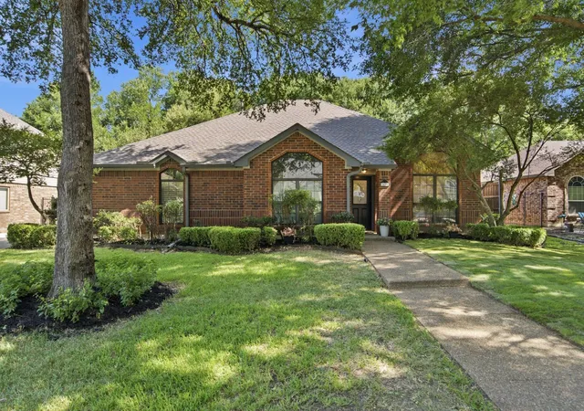 Photo 1 of Single family home for sale at 2424 Cornell Dr, Flower Mound, TX 75022 | MLS# 21329517 | Listing updated on 2026-09-10