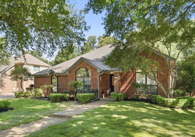 Photo 2 of Single family home for sale at 2424 Cornell Dr, Flower Mound, TX 75022 | MLS# 21329517 | Listing updated on 2026-09-10