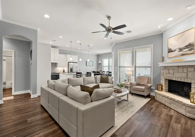 Photo 3 of Single family home for sale at 10025 Wildberry Dr, Woodway, TX 76712 | MLS# 21329444 | Listing updated on 2026-09-13