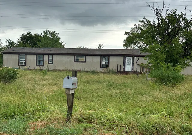 Photo 1 of Sale Pending at 3113 Clydesdale Ln, Alvarado, TX 76009 | MLS# 21330202 | Listing updated on 2026-09-10