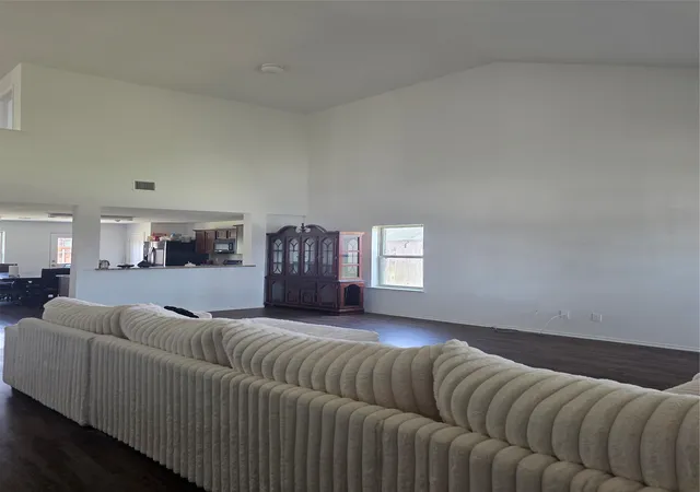 Photo 3 of Single family home for sale at 2803 Aberdeen Dr, Seagoville, TX 75159 | MLS# 21330252 | Listing updated on 2026-08-01