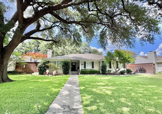 Photo 1 of Sale Pending at 6343 Del Norte Ln, Dallas, TX 75225 | MLS# 21329171 | Listing updated on 2026-09-08