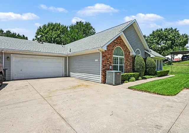 Photo 3 of Condo for sale at 6172 Haley Ln, Fort Worth, TX 76132 | MLS# 21328905 | Listing updated on 2026-09-13