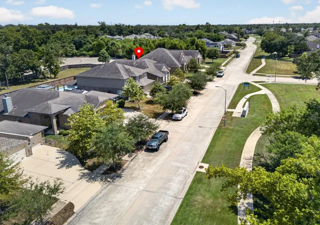 Photo 3 of Single family home for sale at 114 Woodridge Xing, Clute, TX 77531 | MLS# 21329344 | Listing updated on 2026-09-08