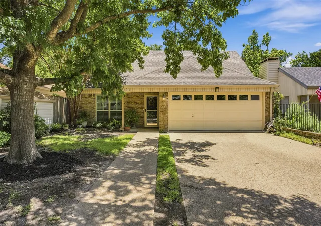 Photo 2 of Single family home for sale at 3411 Brannon Dr, Waco, TX 76710 | MLS# 21330467 | Listing updated on 2026-09-12