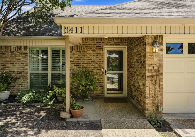 Photo 3 of Single family home for sale at 3411 Brannon Dr, Waco, TX 76710 | MLS# 21330467 | Listing updated on 2026-09-12