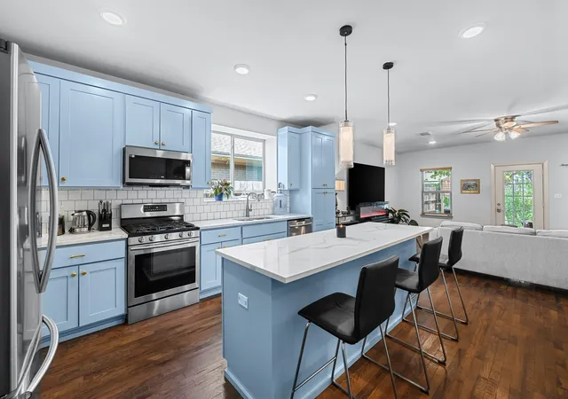 Photo 4 of Single family home for sale at 7518 Morton St, Dallas, TX 75209 | MLS# 21330117 | Listing updated on 2026-09-15