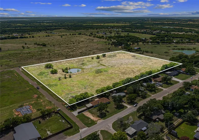 Photo 1 of Land for sale at Tbd 132 Acres Lakewood Dr, Whitney, TX 76692 | MLS# 21330157 | Listing updated on 2026-09-10