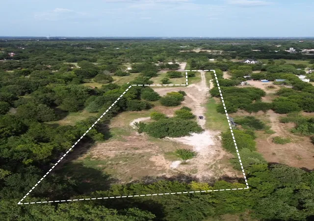Land for sale at 12116 Garden Grove Dr, Dallas, TX 75253 | MLS# 21330739