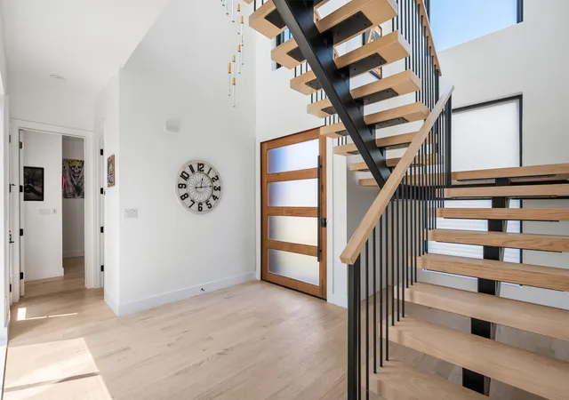 Photo 3 of Single family home for sale at 6802 Lockheed Ave, Dallas, TX 75209 | MLS# 21329451 | Listing updated on 2026-09-09