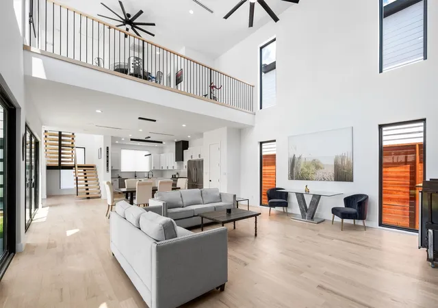Photo 4 of Single family home for sale at 6802 Lockheed Ave, Dallas, TX 75209 | MLS# 21329451 | Listing updated on 2026-09-09