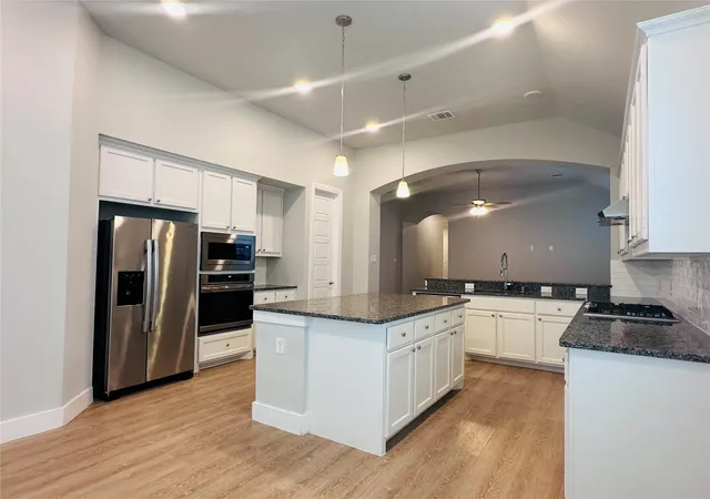 Photo 3 of Single family home for sale at 2537 Stella Ln, Justin, TX 76247 | MLS# 21313362 | Listing updated on 2026-09-11
