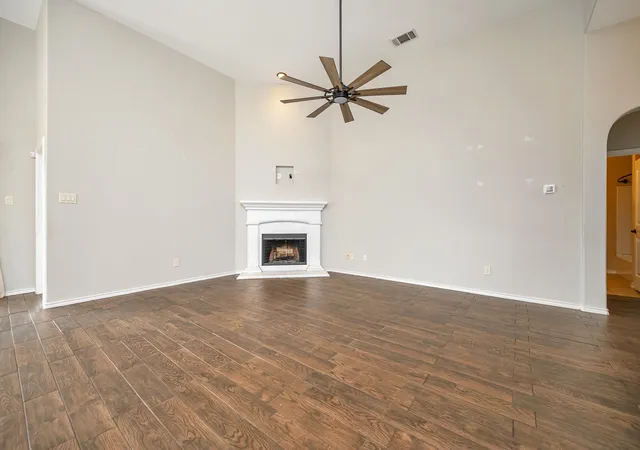 Photo 3 of Single family home for sale at 545 Wild Ivy Trl, Haslet, TX 76052 | MLS# 21329358 | Listing updated on 2026-09-15