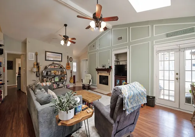 Photo 4 of Single family home for sale at 1214 Clearview Dr, Allen, TX 75002 | MLS# 21330978 | Listing updated on 2026-09-11