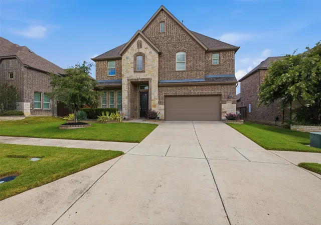 Photo 2 of Sale Pending at 13830 Vera Cruz Rd, Frisco, TX 75035 | MLS# 21329087 | Listing updated on 2026-10-05