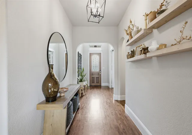 Photo 3 of Sale Pending at 13830 Vera Cruz Rd, Frisco, TX 75035 | MLS# 21329087 | Listing updated on 2026-10-05