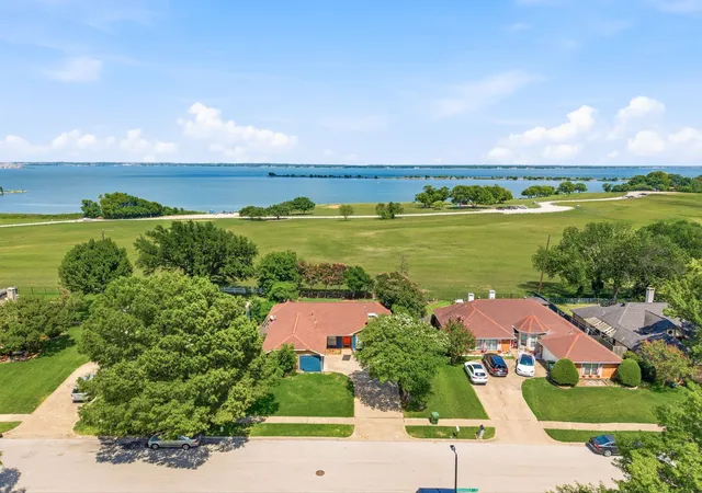 Photo 1 of Sale Pending at 5402 Peninsula Wy, Garland, TX 75043 | MLS# 21330332 | Listing updated on 2026-09-14