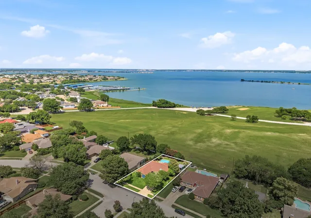Photo 2 of Sale Pending at 5402 Peninsula Wy, Garland, TX 75043 | MLS# 21330332 | Listing updated on 2026-09-14