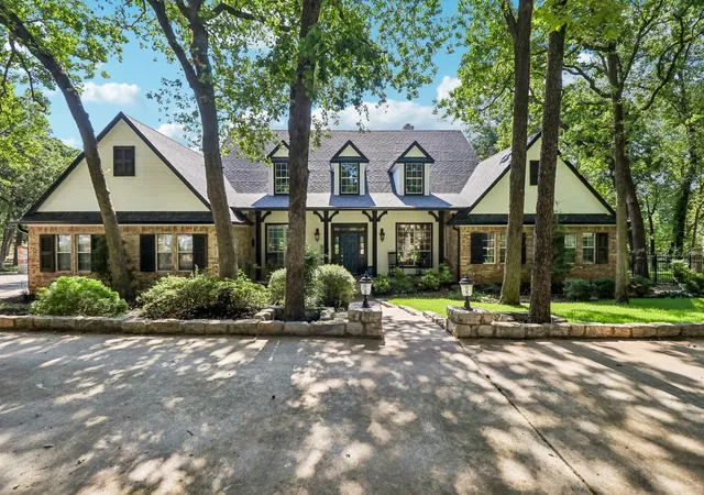 Photo 2 of Sale Pending at 1455 Hickory Ct, Keller, TX 76262 | MLS# 21326145 | Listing updated on 2026-09-11