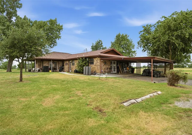 Photo 2 of Single family home for sale at 1594 Lcr 312, Mart, TX 76664 | MLS# 21330761 | Listing updated on 2026-09-14