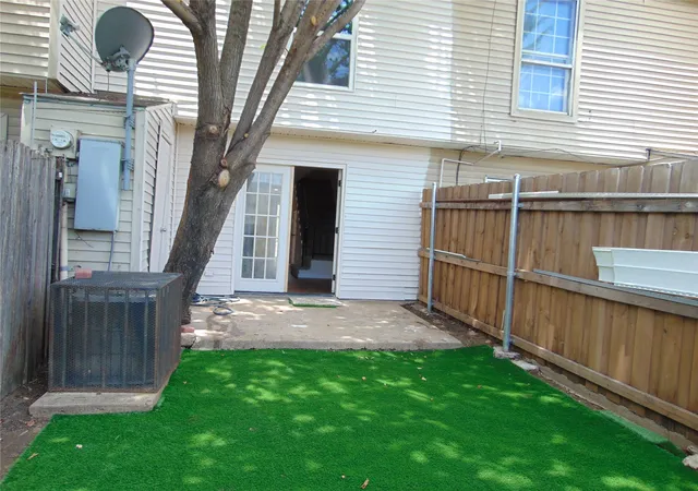 Photo 2 of Sale Pending at 2146 Aspen Dr, Dallas, TX 75227 | MLS# 21325612 | Listing updated on 2026-09-10