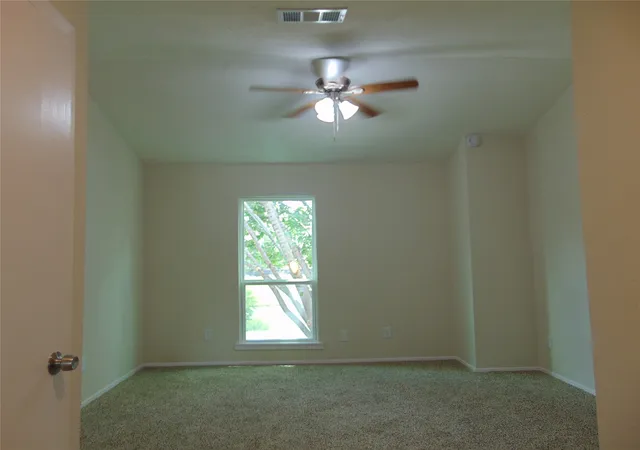 Photo 4 of Sale Pending at 2146 Aspen Dr, Dallas, TX 75227 | MLS# 21325612 | Listing updated on 2026-09-10