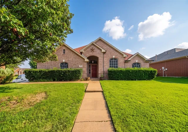 Photo 1 of Sale Pending at 701 Boone Trl, Mansfield, TX 76063 | MLS# 21330529 | Listing updated on 2026-09-08
