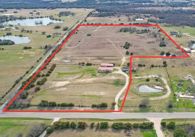 Photo 1 of Single family home for sale at 2035 Fm 1566, Celeste, TX 75423 | MLS# 21331191 | Listing updated on 2026-09-13