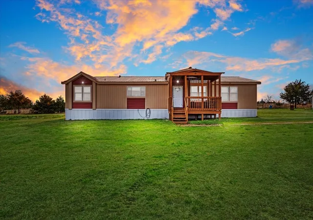 Photo 2 of Single family home for sale at 2035 Fm 1566, Celeste, TX 75423 | MLS# 21331191 | Listing updated on 2026-09-13